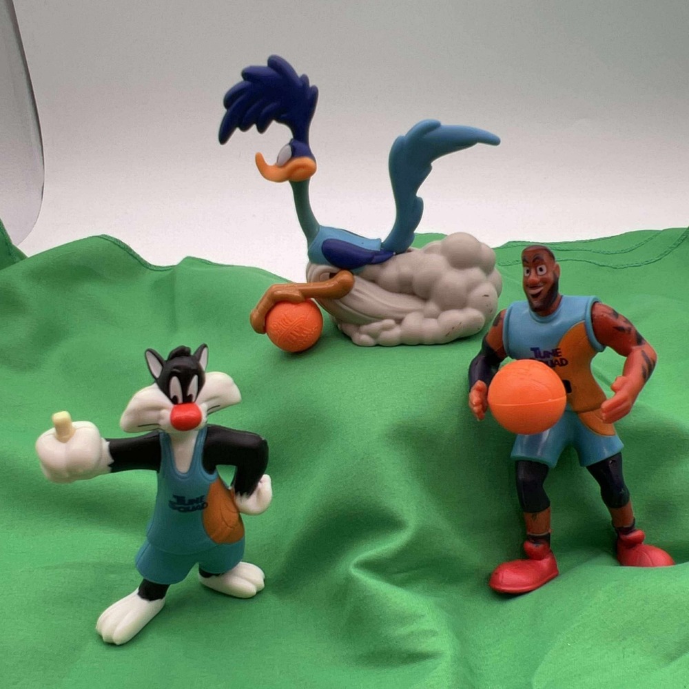 McDonalds Space Jam A New Legacy LeBron James Sylvester Road Runner Toy Lot 3pc